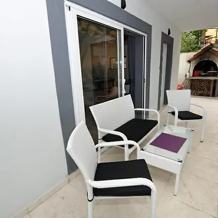 Gabi Apartment *
