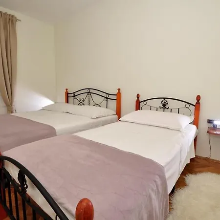 Gabi Apartment *