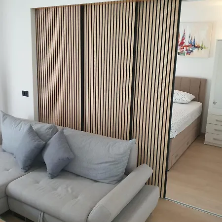 Apartment Gabi Omis