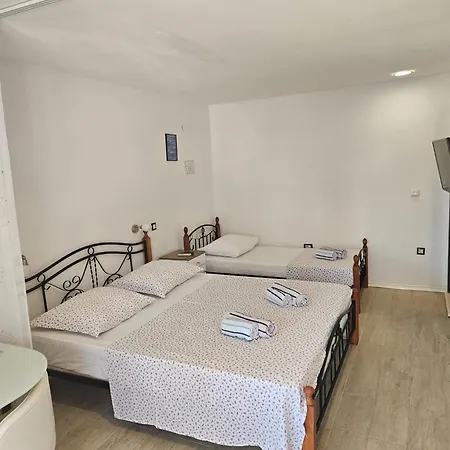 Apartment Gabi Omis