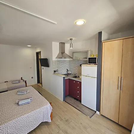 Gabi Apartment *